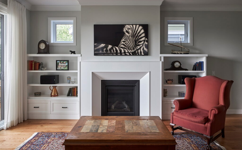 built-ins RND Construction Hobin Architecture Ottawa homes living room fireplace