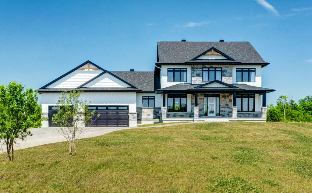 2023 final round people's choice award ottawa housing design awards mackie homes the featherston three-car garage