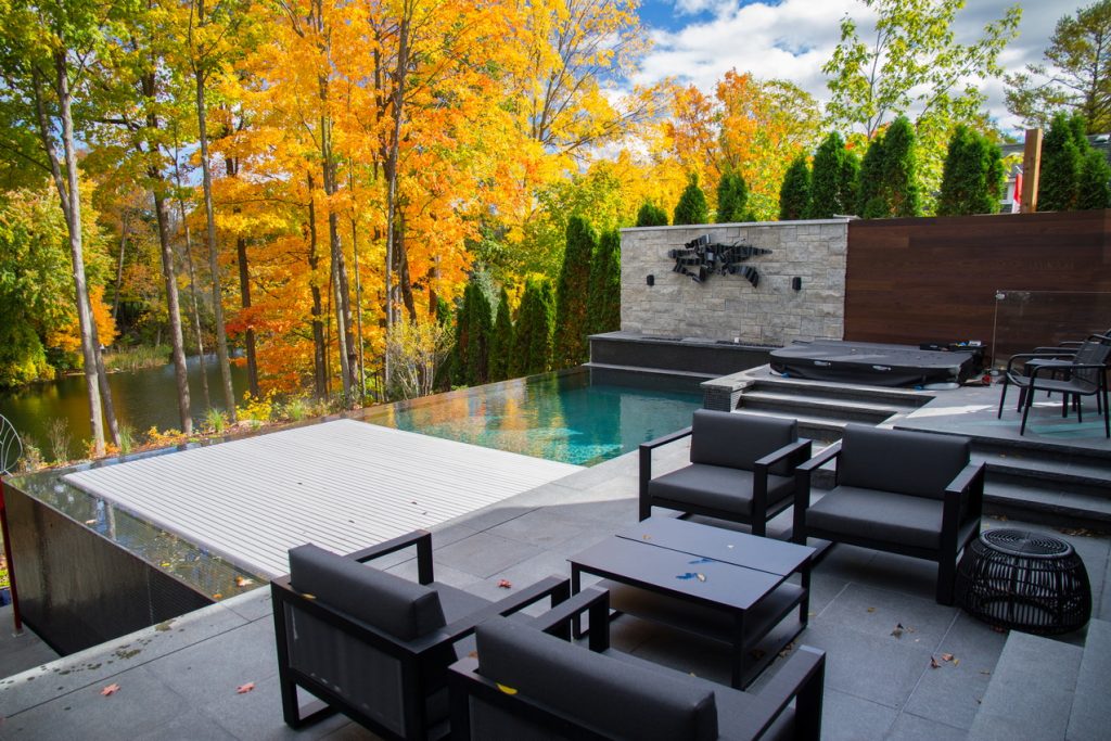 outdoor space Roger Willis Pools & Landscapes ottawa backyard