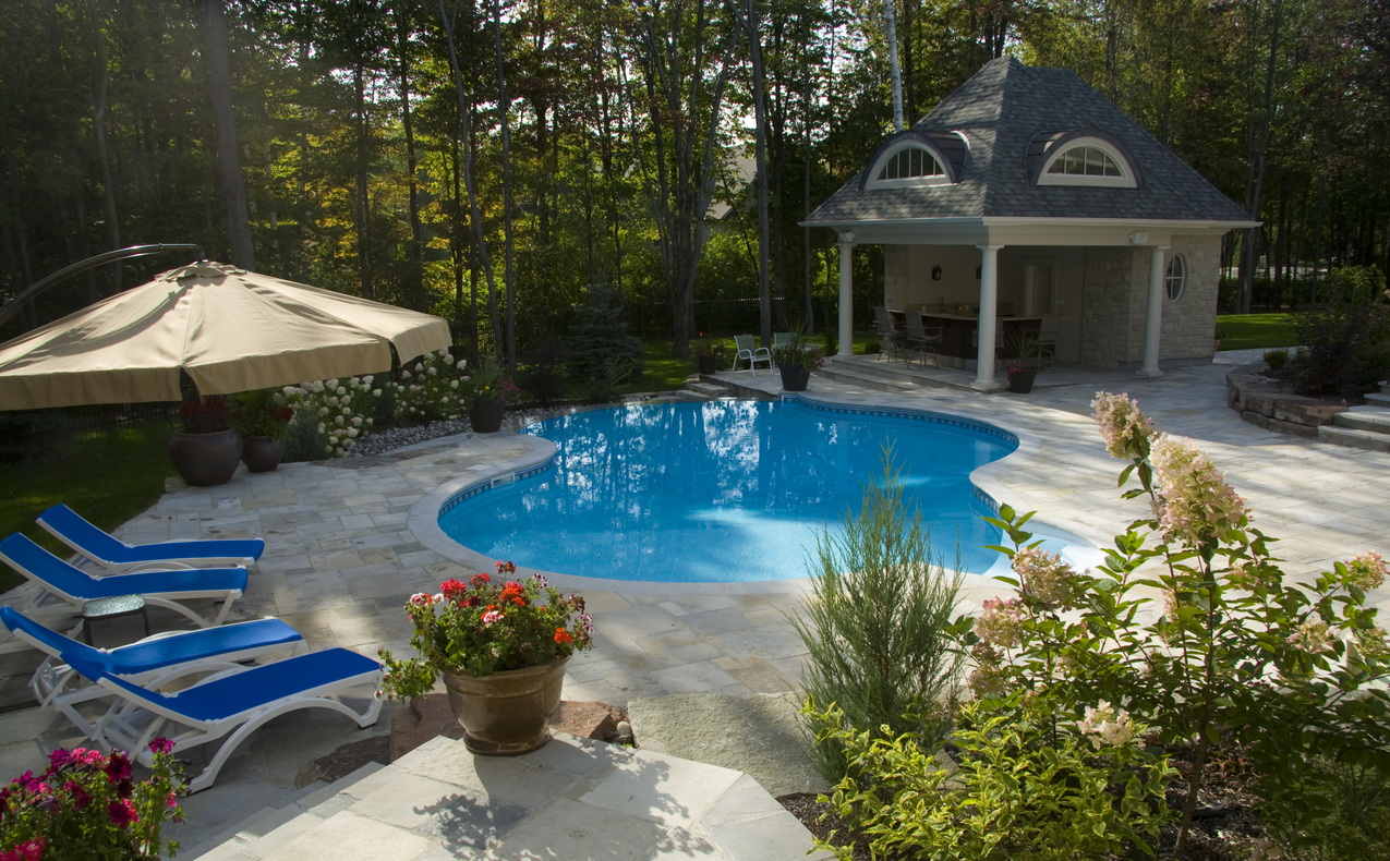 outdoor space ottawa backyard Roger Willis Pools & Landscapes