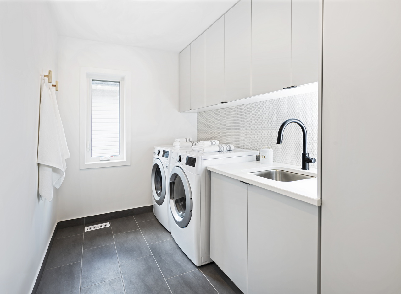 Urbandale Ottawa new homes laundry room