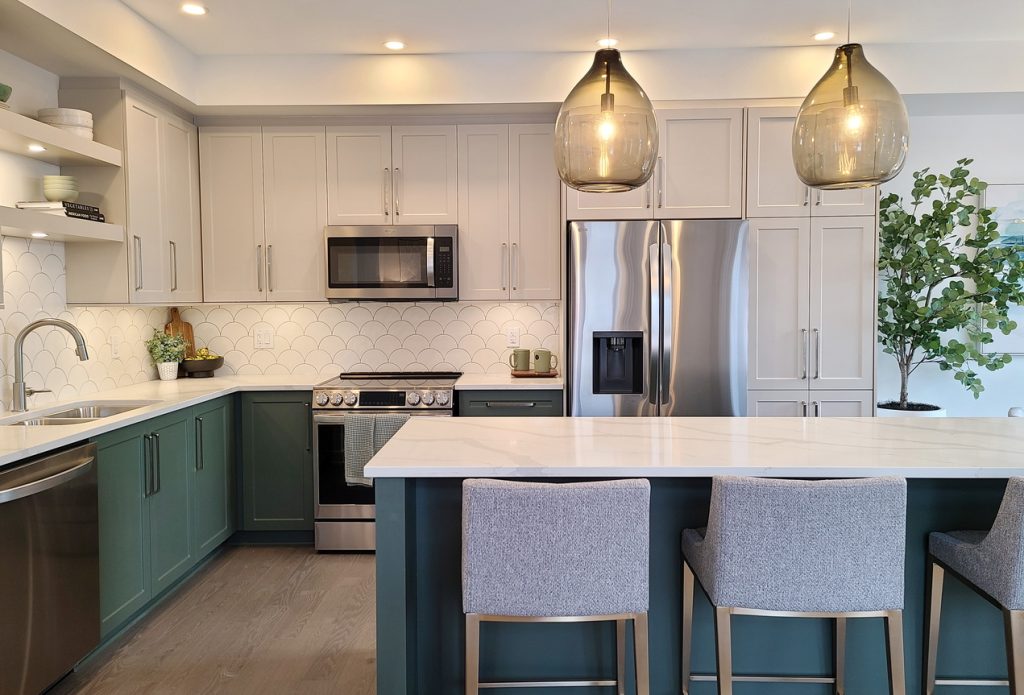 claridge homes ottawa new homes townhomes Birkdale kitchen two-tone riverside south