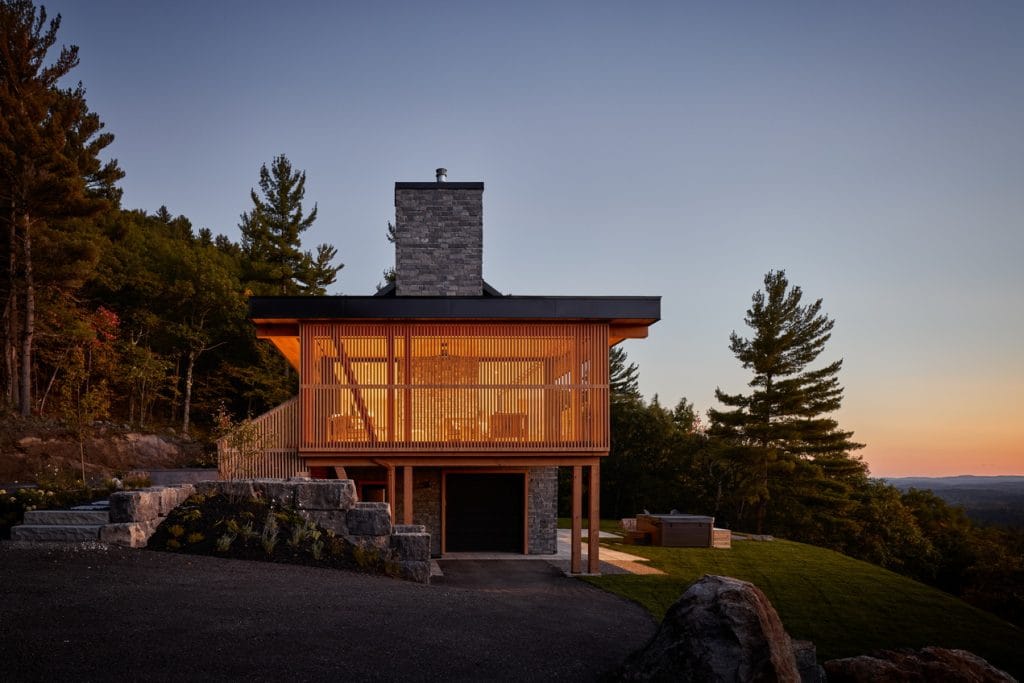 custom home casa verde construction Ottawa housing hilltop contemporary chalet
