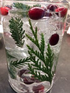 Sue Pitchforth Decor Therapy Plus Christmas centrepieces