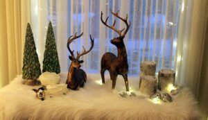 Sue Pitchforth Decor Therapy Plus Christmas centrepieces