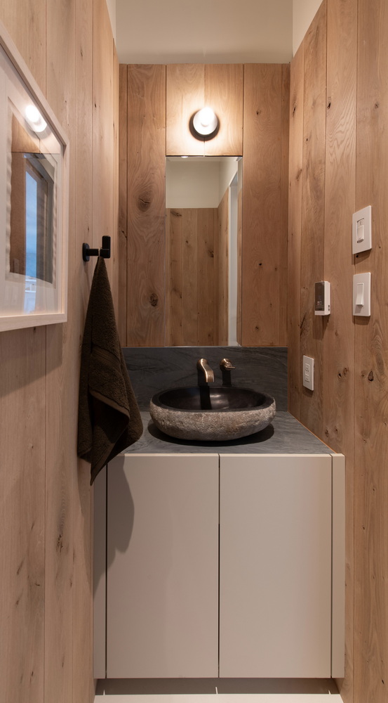 CHEO lottery Ottawa Manotick powder room rough-sawn oak panelling