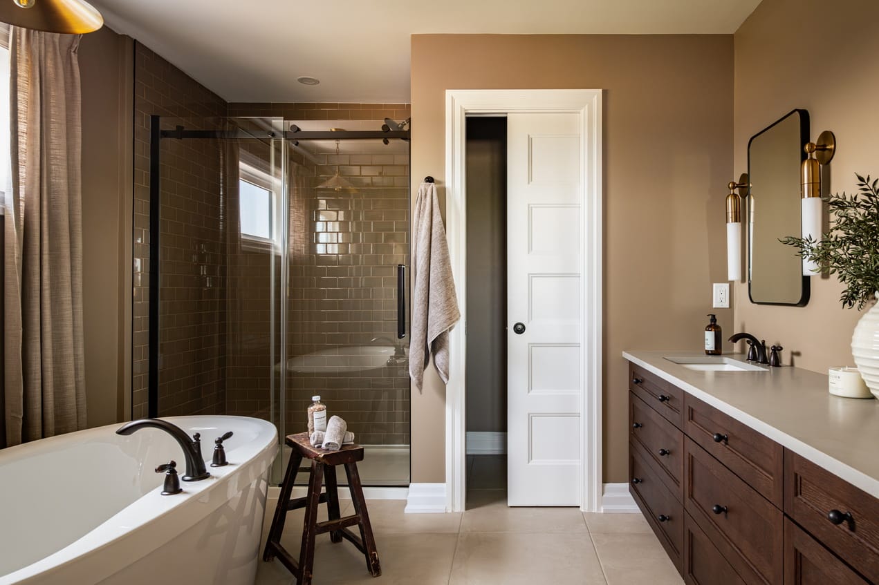 clarence crossing eq homes Ottawa new homes Elliot single-family home ensuite bathroom standalone tub