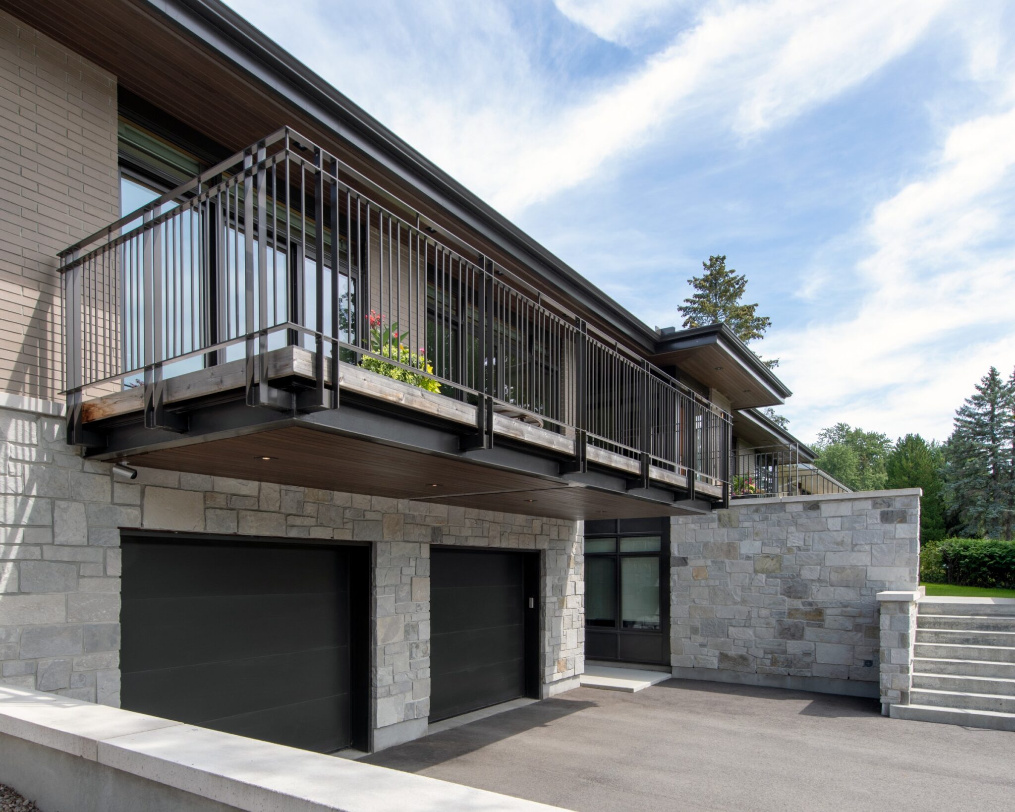 Ottawa custom homes balcony