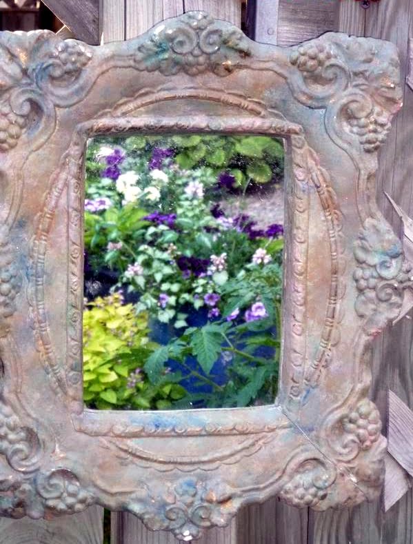 Tips for using mirrors in the garden — allthingshome.ca Sue Pitchforth
