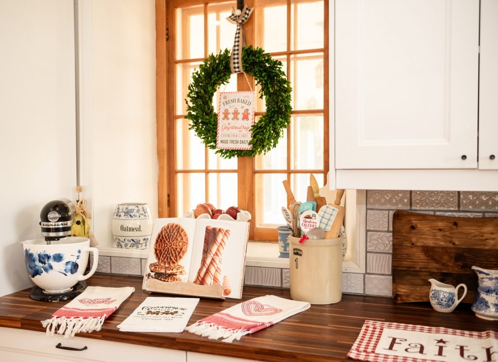 sue pitchforth christmas decor kitchen wreath