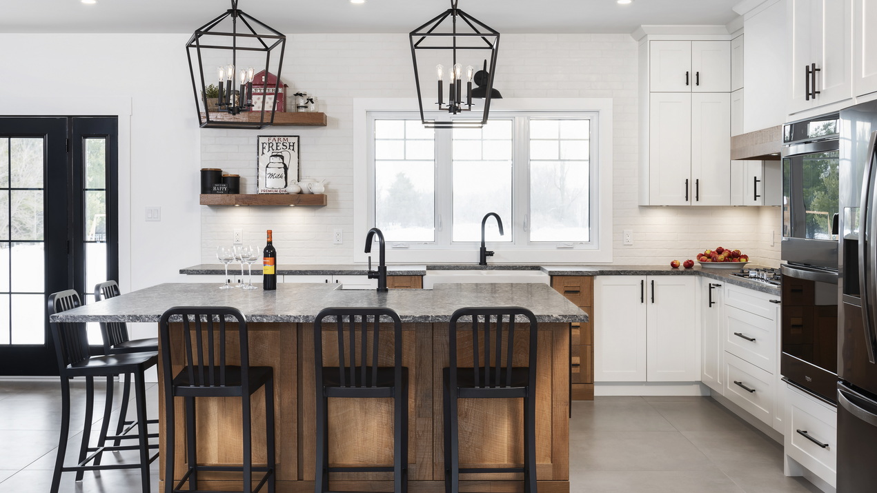 kitchen design mistakes laurysen ottawa renovations two-tone island pendant lighting