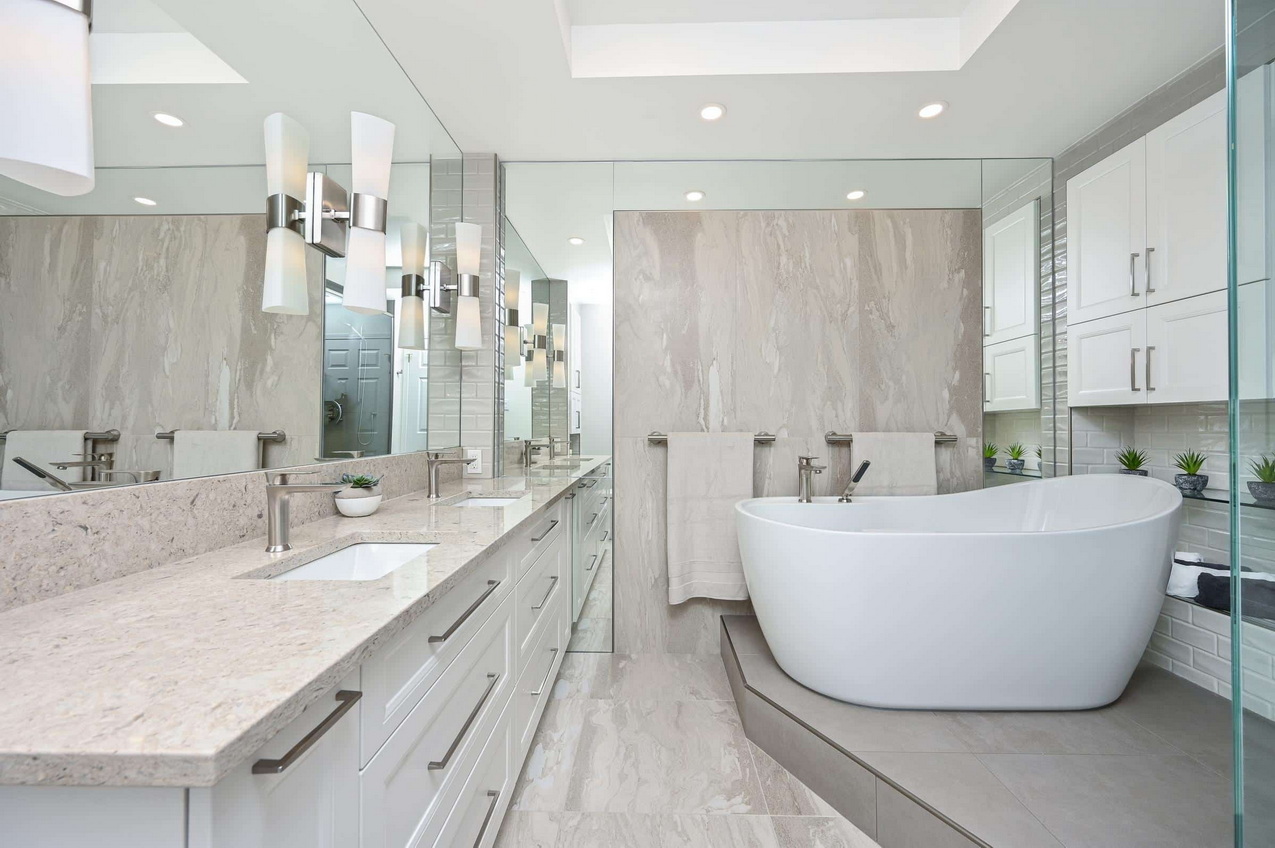 Ottawa bathroom standalone tub