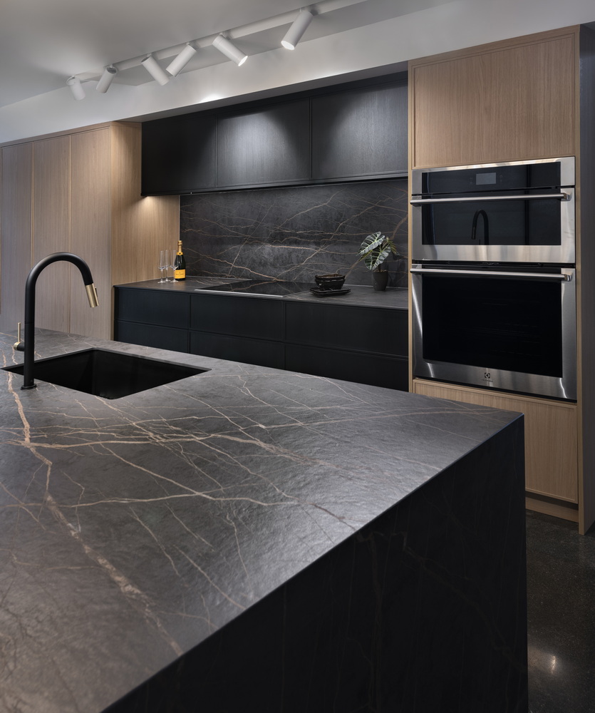 contemporary kitchen display at the Laurysen Kitchens showroom