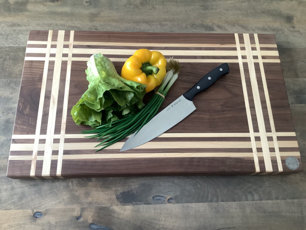 De l’arbre à Votre Table Mario Laurin cutting board