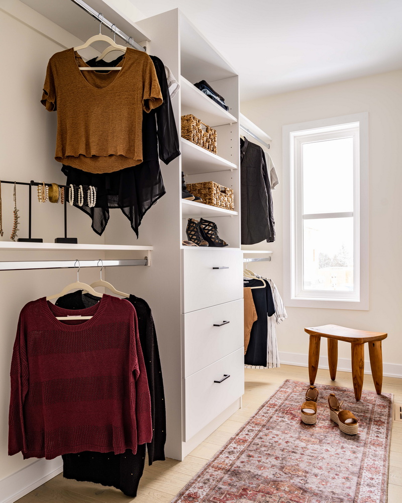 Ottawa houses primary bedroom walk-in closet