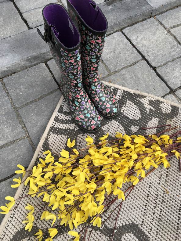 Sue Pitchforth boots and flowers