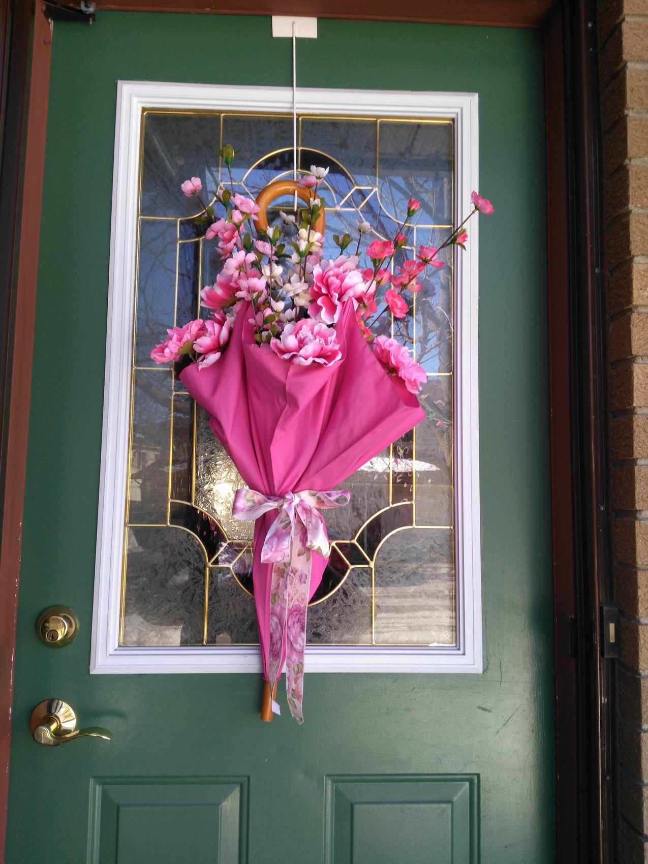 spring decor sue pitchforth door swag