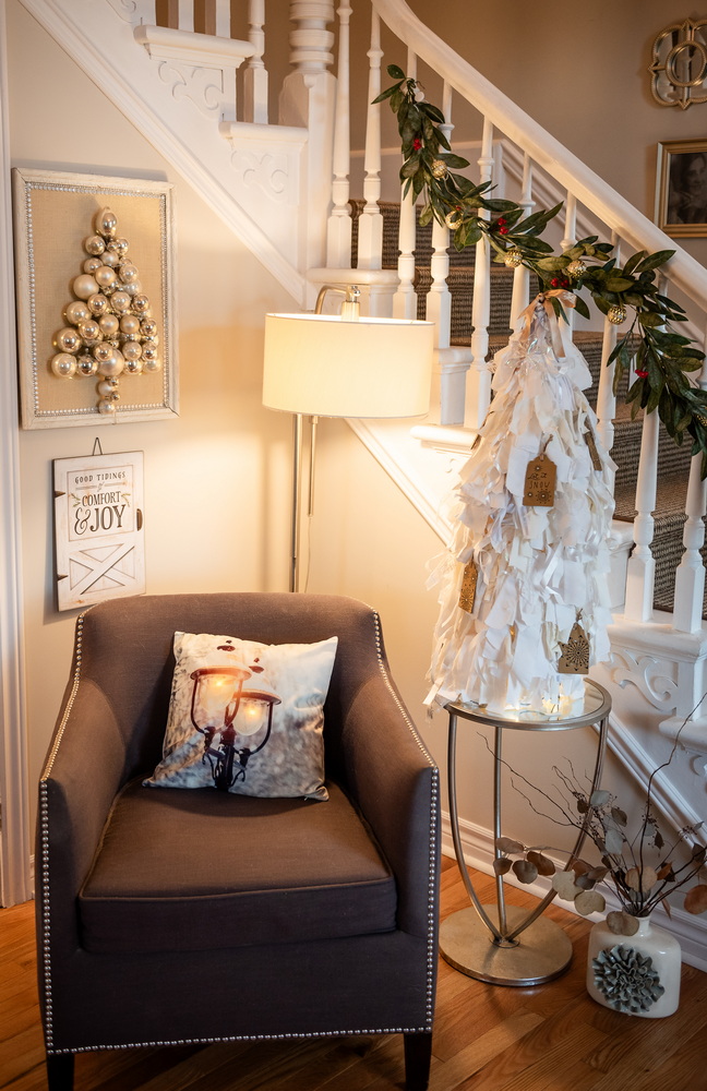 decorating for Christmas sue pitchforth holiday decor staircase