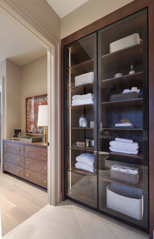 laurysen kitchens ottawa custom cabinetry galls-door linen closet