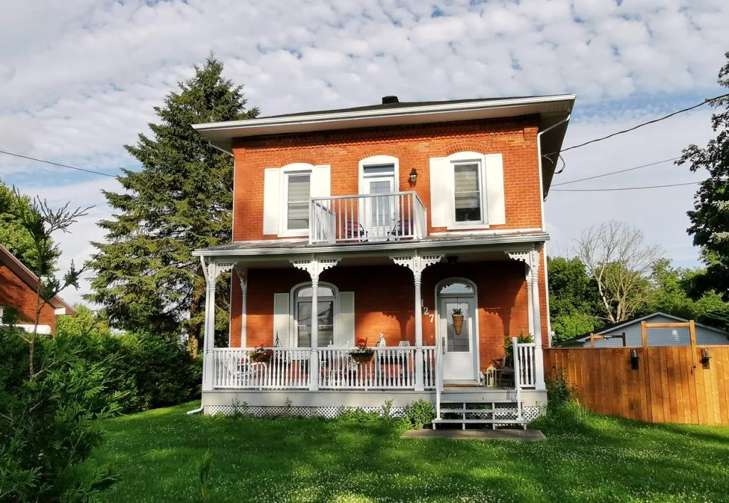 Check out the Vankleek Hill Christmas Home Tour — allthingshome.ca
