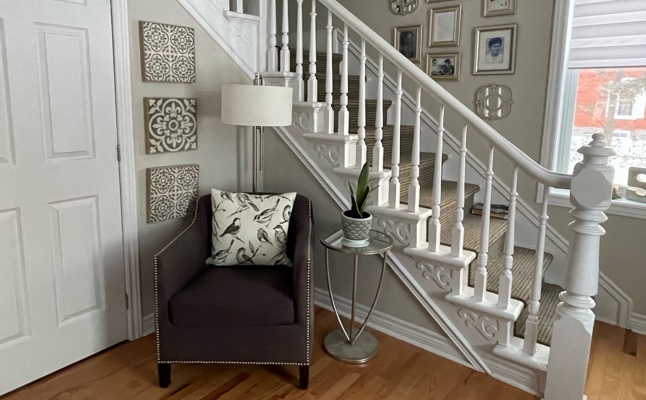 refresh your space sue pitchforth reading nook foyer vignette