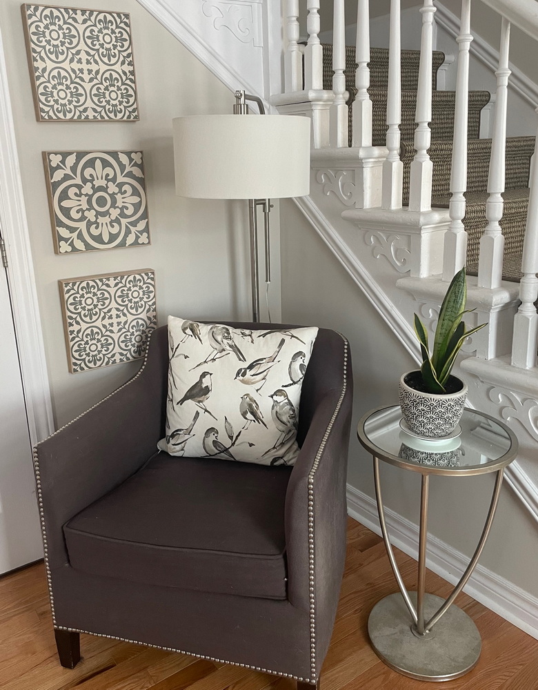 sue pitchforth refresh your space foyer vignette reading nook