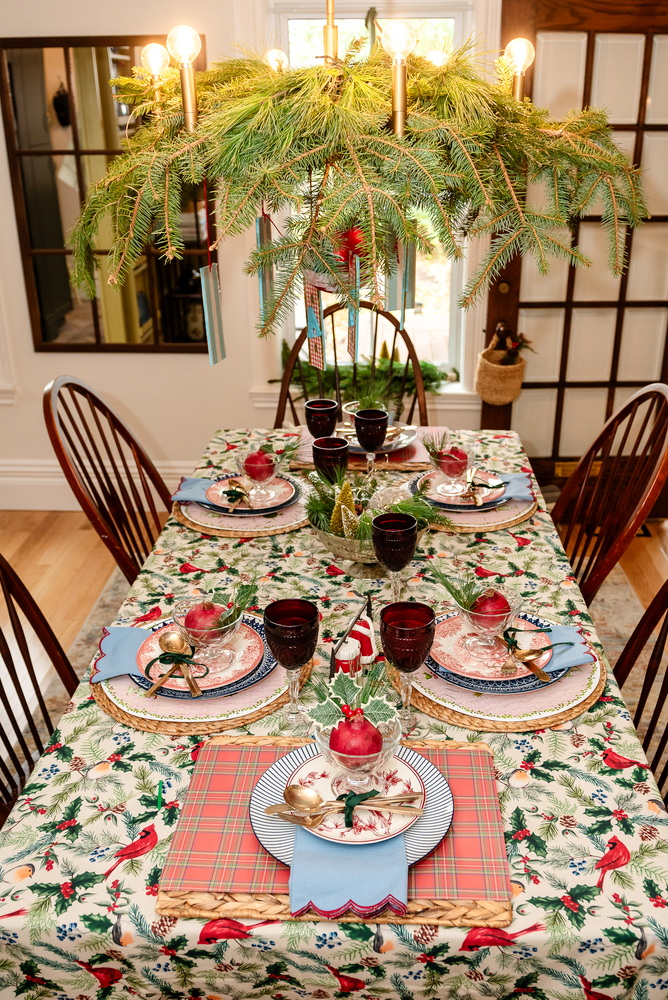 sue pitchforth decorating for the holidays dining table