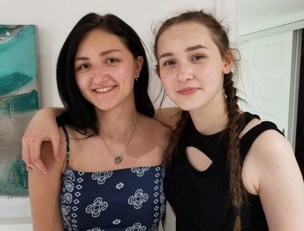 Ukrainian refugee sisters Sue Pitchforth Decor Therapy Plus